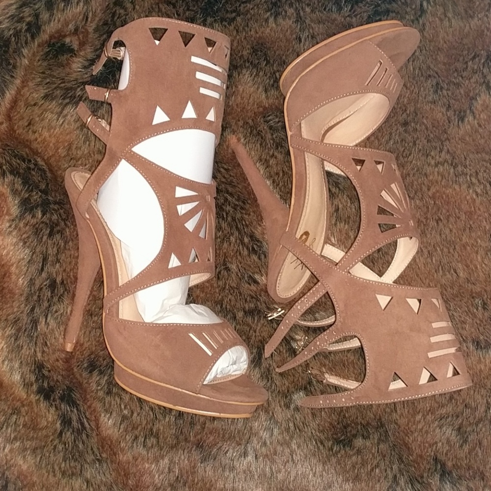 Colin Stuart Heels